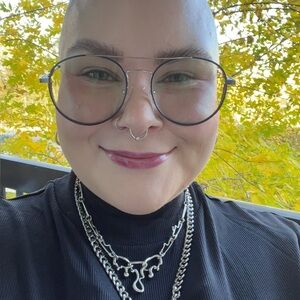 Meet your Posher, Breanne